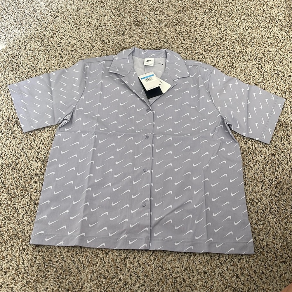 Nike Womens Button Down Top (2023 RELEASE)